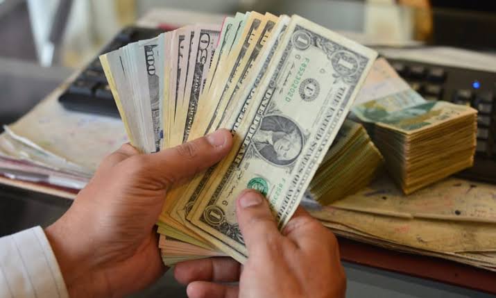 Dollar holds firm after US-Iran talks conclude; sterling slips on UK political uncertainty